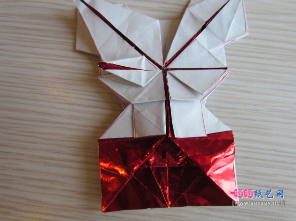 可爱的蝴蝶结KITTY猫折纸教程步骤2