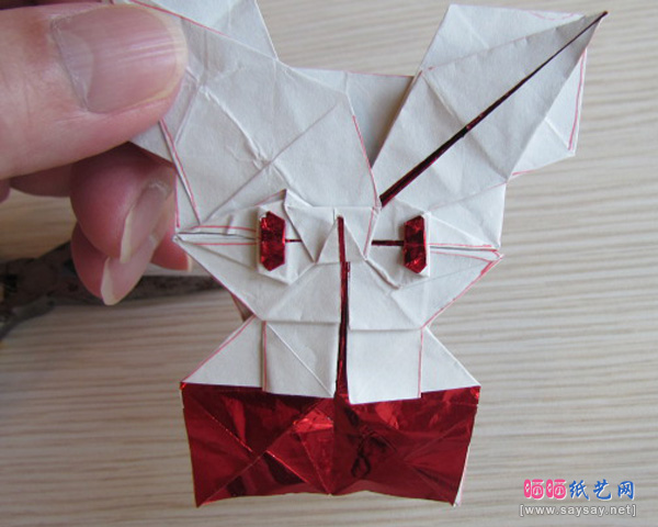 可爱的蝴蝶结KITTY猫折纸教程步骤17