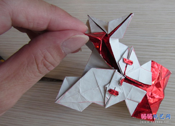 可爱的蝴蝶结KITTY猫折纸教程步骤29