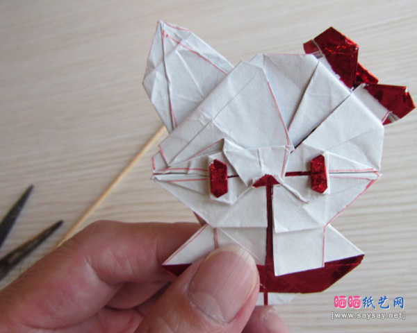 可爱的蝴蝶结KITTY猫折纸教程步骤56