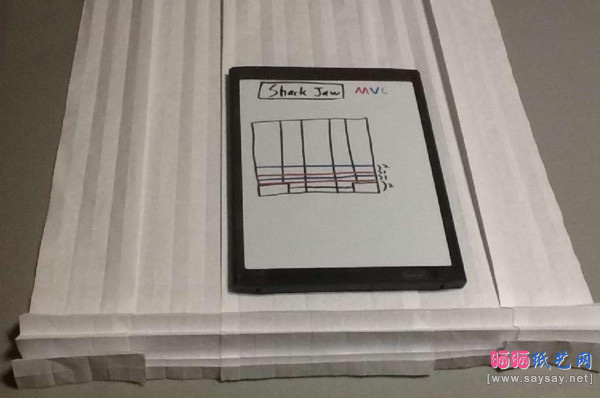 鲨鱼嘴手工折纸实拍教程图片步骤13