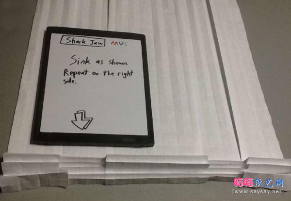 鲨鱼嘴手工折纸实拍教程图片步骤15