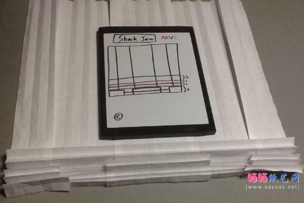 鲨鱼嘴手工折纸实拍教程图片步骤20