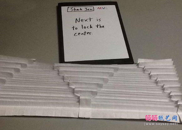 鲨鱼嘴手工折纸实拍教程图片步骤27