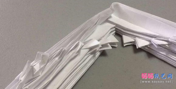 如何制作折纸鲨鱼嘴巴