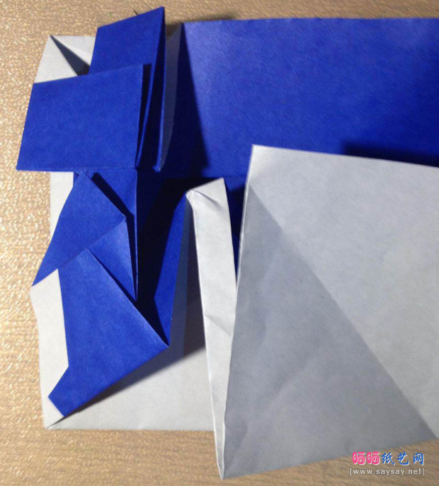 “折”字的折法实拍教程-汉字折纸