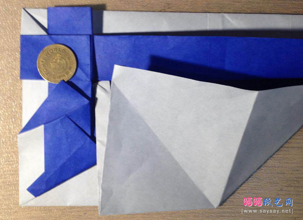 “折”字的折法实拍教程-汉字折纸