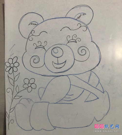 可爱的带花儿小熊剪纸制作图片步骤1-www.saybb.net