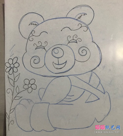 可爱的带花儿小熊剪纸制作图片步骤1-www.saybb.net
