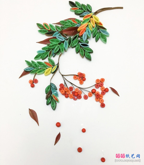 绝美落叶小红豆衍纸画制作完成效果图-www.saybb.net