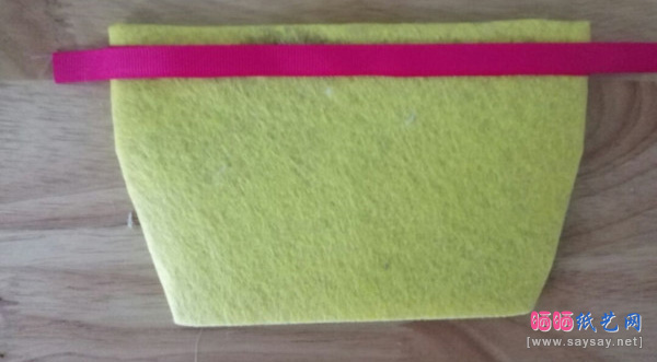 海绵纸制作漂亮的立体花DIY教程图片步骤9-www.saybb.net