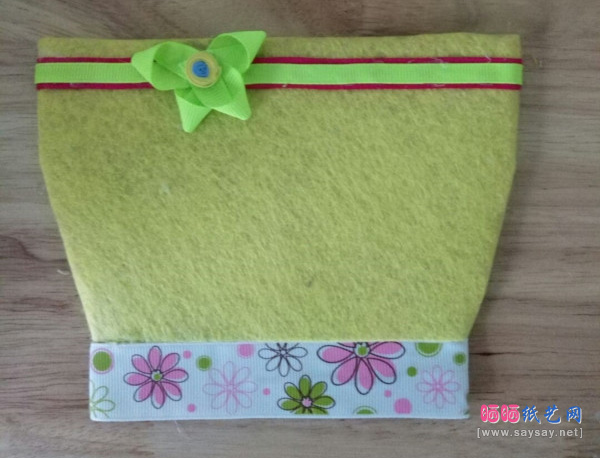 海绵纸制作漂亮的立体花DIY教程图片步骤11-www.saybb.net