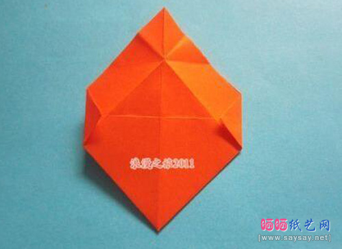 带翅膀的心形糖果盒折纸实拍教程图片步骤6-2