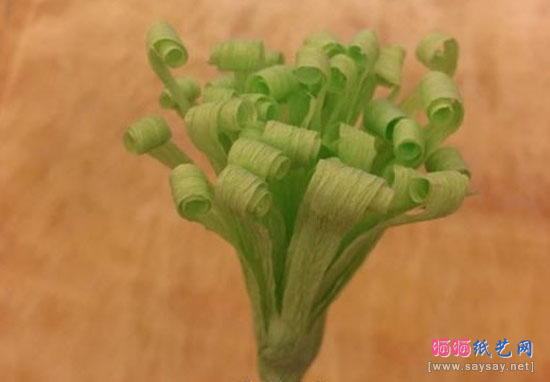 重阳节DIY皱纹纸制作漂亮菊花-WWW.SAYSAY.NET