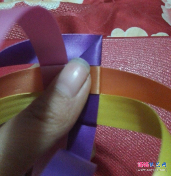 如何制作漂亮的丝带花-www.saybb.net