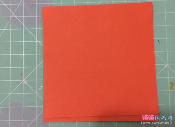 搞怪的南瓜头剪纸方法步骤1-儿童手工-www.saybb.net