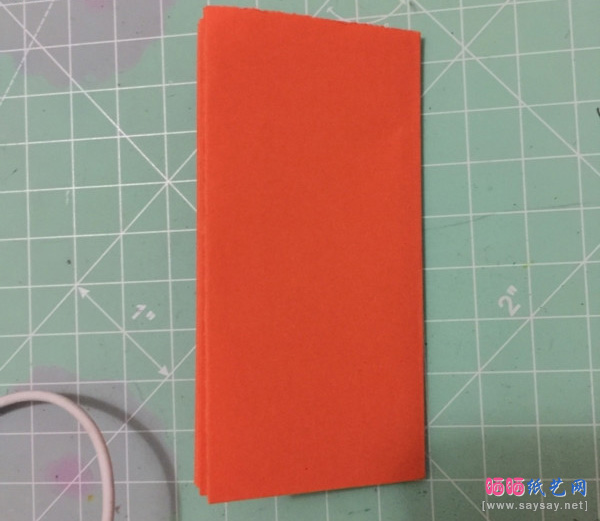 搞怪的南瓜头剪纸方法步骤2-儿童手工-www.saybb.net