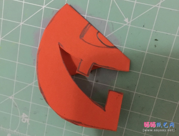 搞怪的南瓜头剪纸方法步骤7-儿童手工-www.saybb.net