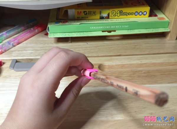 笔帽折纸详细实拍图文教程步骤31-www.sayay.net