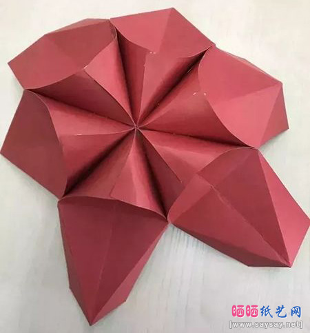 纸艺制作元旦剪纸灯笼的方法教程步骤8-www.saybb.net