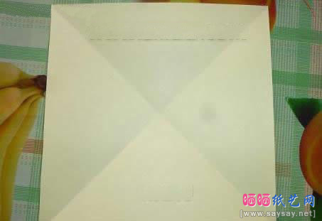 漂亮折纸花卡片制作步骤5-www.saybb.net