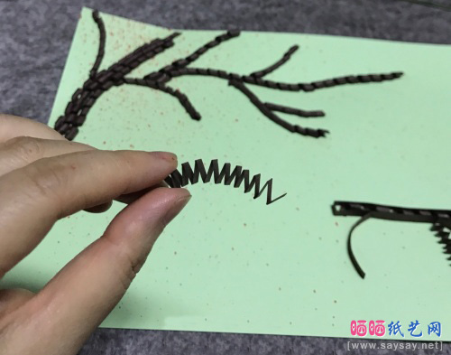 美丽的枫叶衍纸画手工制作步骤12-www.saybb.net