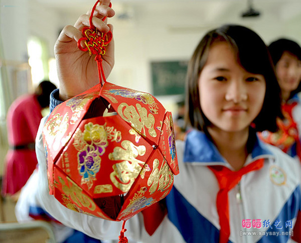 利是封新年红包灯笼制作教程完成效果图-www.saybb.net