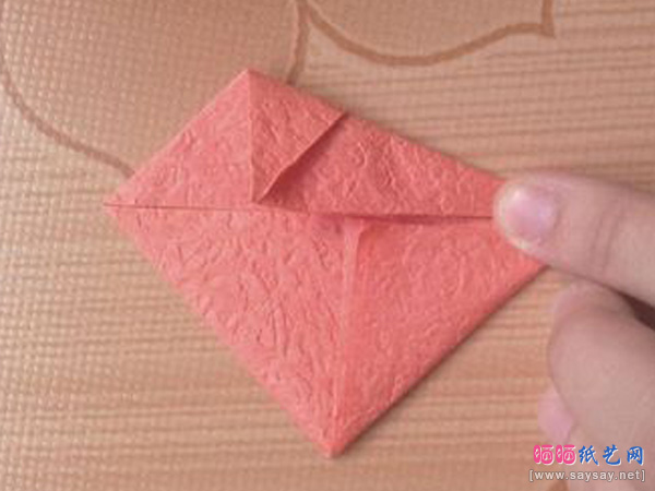 实用折纸教程可爱的小兔子笔帽制作方法步骤5-www.saybb.net