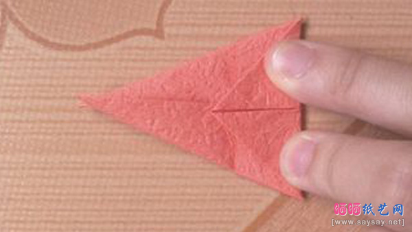实用折纸教程可爱的小兔子笔帽制作方法步骤8-www.saybb.net