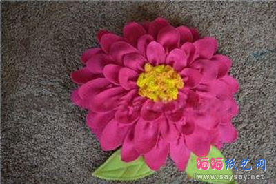 色彩缤纷的花卉装饰抱枕制作图文教程步骤7-www.saybb.net