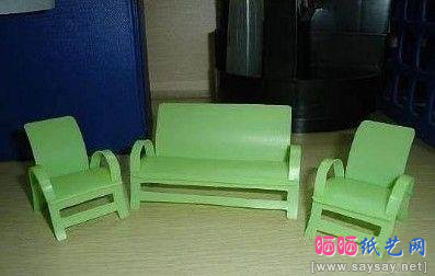 塑料瓶废物利用手工制作小椅子-www.saybb.net